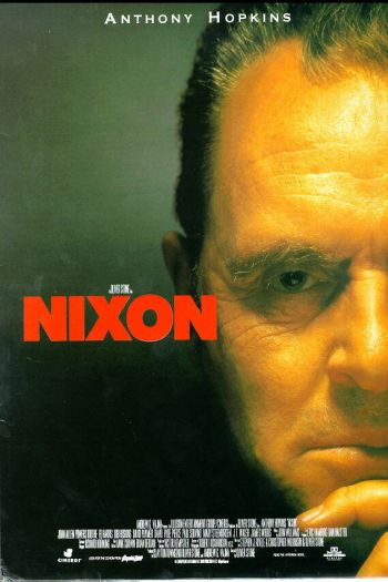 Смотреть онлайн Никсон (1995)